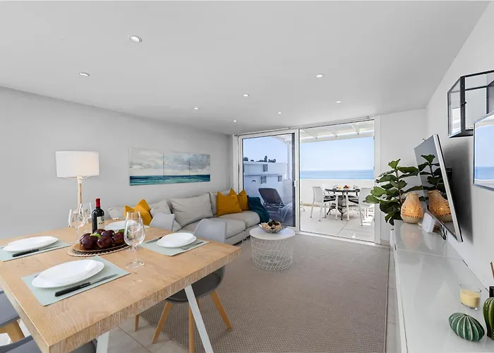 Stunning 2 Bedroom Duplex Close To Main With Seaviews Appartement Puerto del Carmen (Lanzarote)